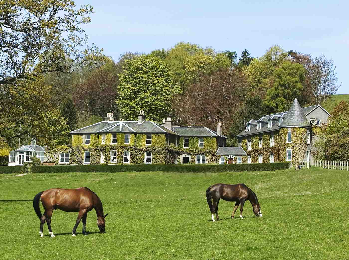 Here's the front elevation view of the perfect Kinloch House Hotel in Perthshire.