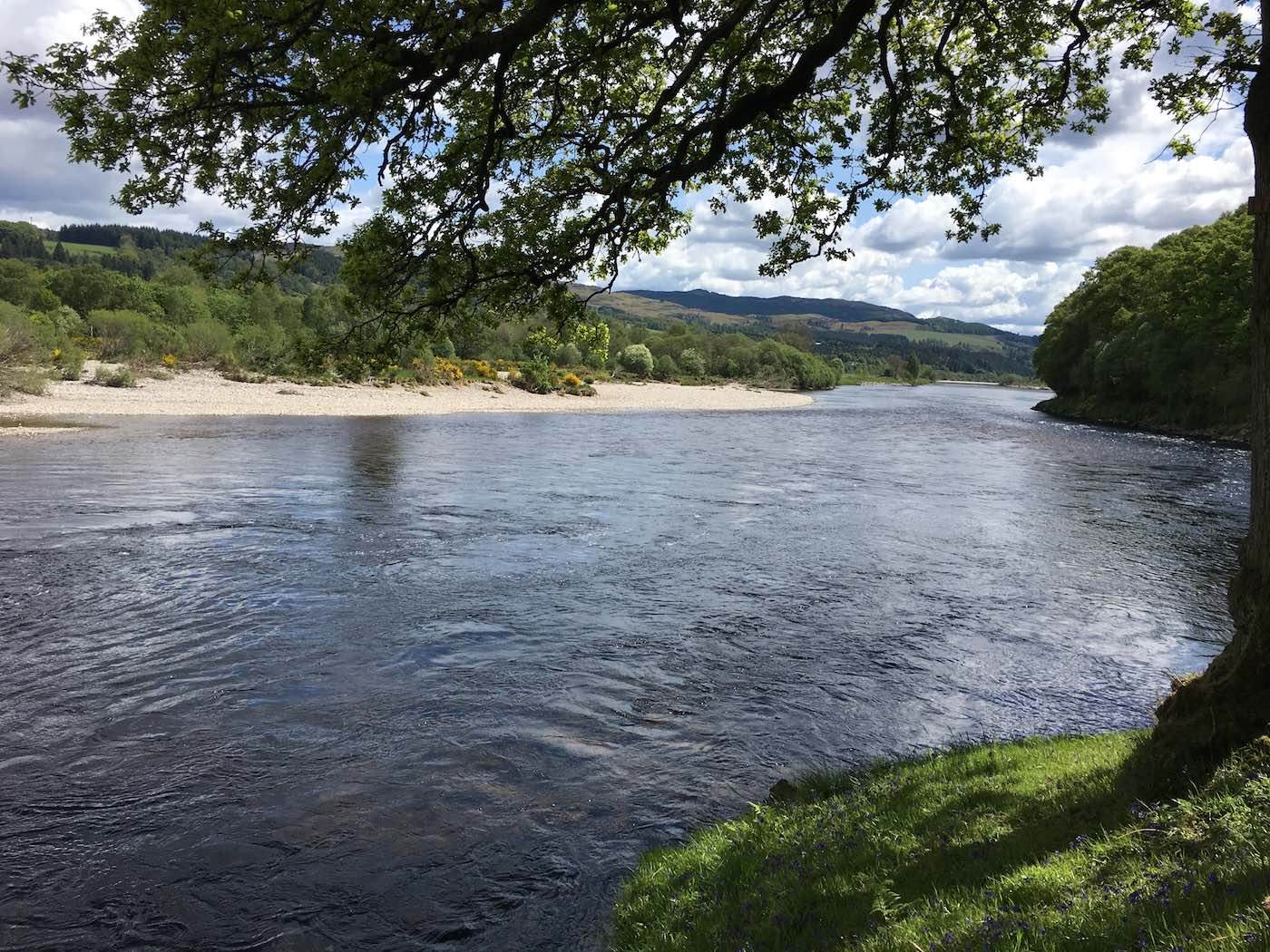 This is my most favourite salmon pool of all and I've been fortunate to catch many salmon here over the years while working as a professional River Tay salmon fly fishing instructor. When I was in charge of the Kinnaird salmon fishing beat 10+ years ago I took a chainsaw down this riverbank which was a completely overgrown jungle of fallen trees at that time. Look at the beautiful end result from a couple of weeks of hard riverbank maintenance manual work.