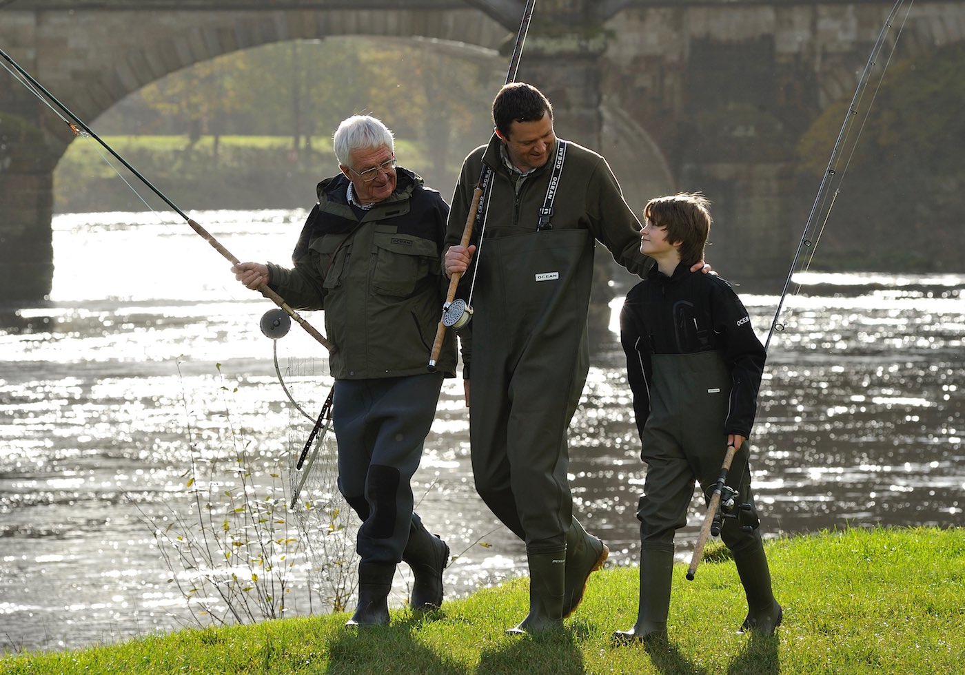 Ocean chest waders are low cost, easy to repair and highly functional on the riverbank. Personally I've used these waders for 20 years and I cannot see past them for their durability and functionality. The fixed boots are studded too for extra riverbank & riverbed safety.