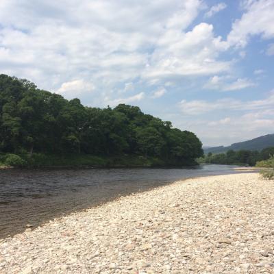 This is the gravel riverbank at the Meetings Pool on the River Tay where the River Tummel meets the Tay near the Perthshire town of Pitlochry. This type of salmon pool is every professional salmon guides dream to fish through due to this gently tapered riverbank terrain.