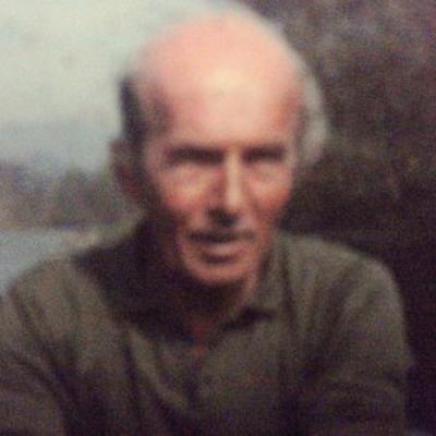 Here's a picture of River Tay salmon guide legend Willie Laird out in the boat on the river. Willie was a career ghillie on the Tay for 50+ years before his retirement in 1986. Willie was the Head Ghillie on the Tay's Newtyle Beat near Dunkeld which is still a very popular Tay salmon fishing beat.