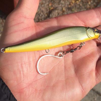 This strong single hook replaced the 3 treble hooks this lure comes with for better salmon hook ups. This lure is the champagne Vision Oneten which is a renowned salmon catcher on the River Tay in Scotland and is used by most professional salmon fishing instructors.