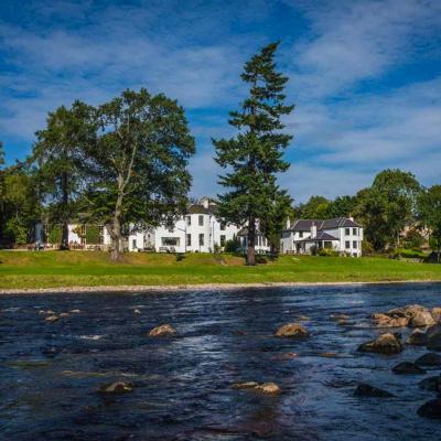 The Banchory Lodge Hotel sits perfectly located on the banks of the River Dee only a stone's throw away from the river. The entire Banchory area is a very good salmon fishing area on the Dee. Look at this as an example of perfect hotel logistical positioning.