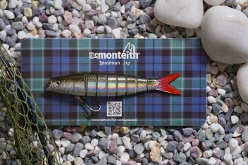 Replicates the North Sea sprat's &lsquo;live&rsquo; scale pattern & swim action, a target prey species for salmon while feeding at sea.