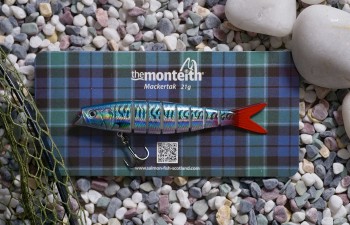 Replicates a North Sea mackerel&rsquo;s &lsquo;live&rsquo; scale pattern & swim action, a target prey species for salmon while feeding at sea